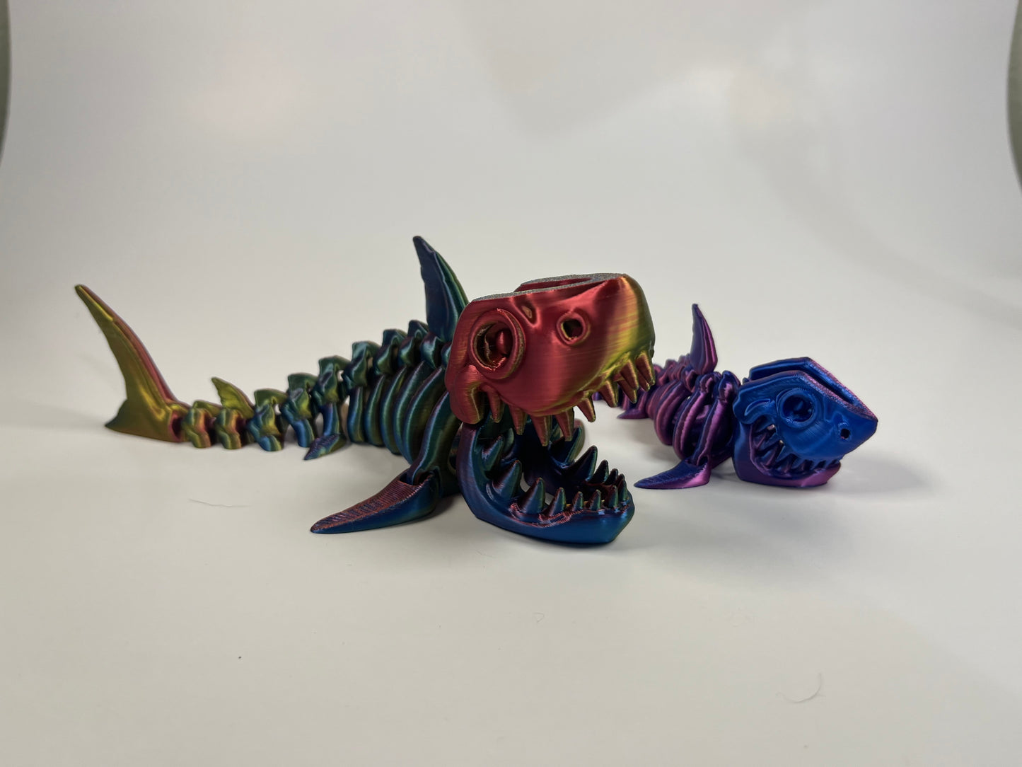 ARTICULATED SHARK
