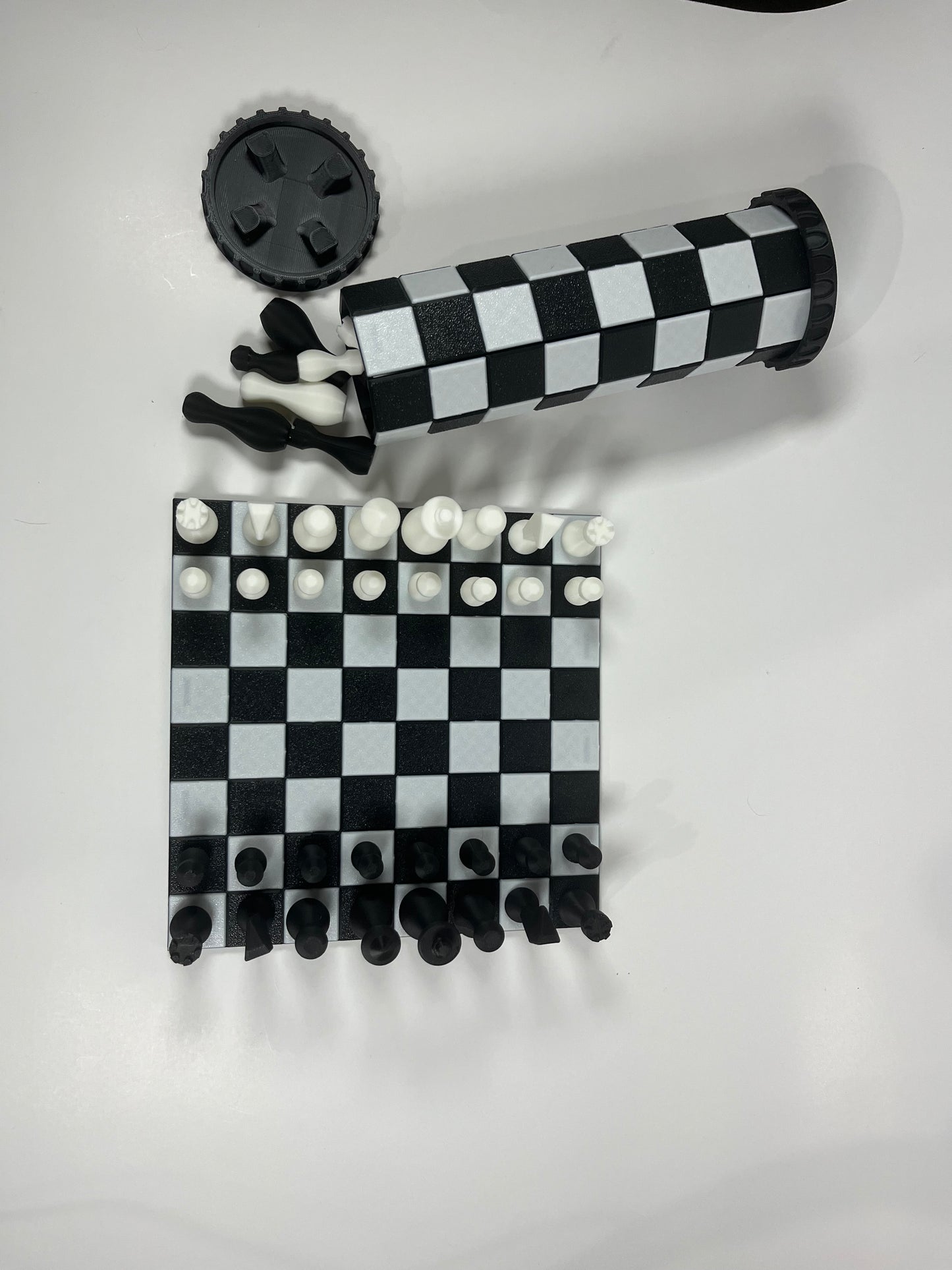 MINIMALIST CHESS SET
