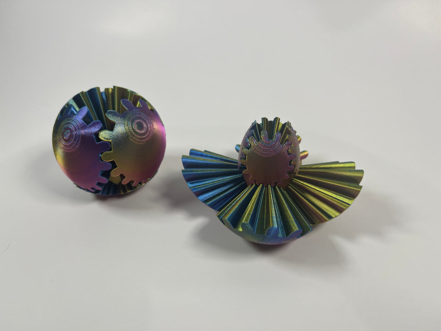 GEAR BALL FIDGET TOY