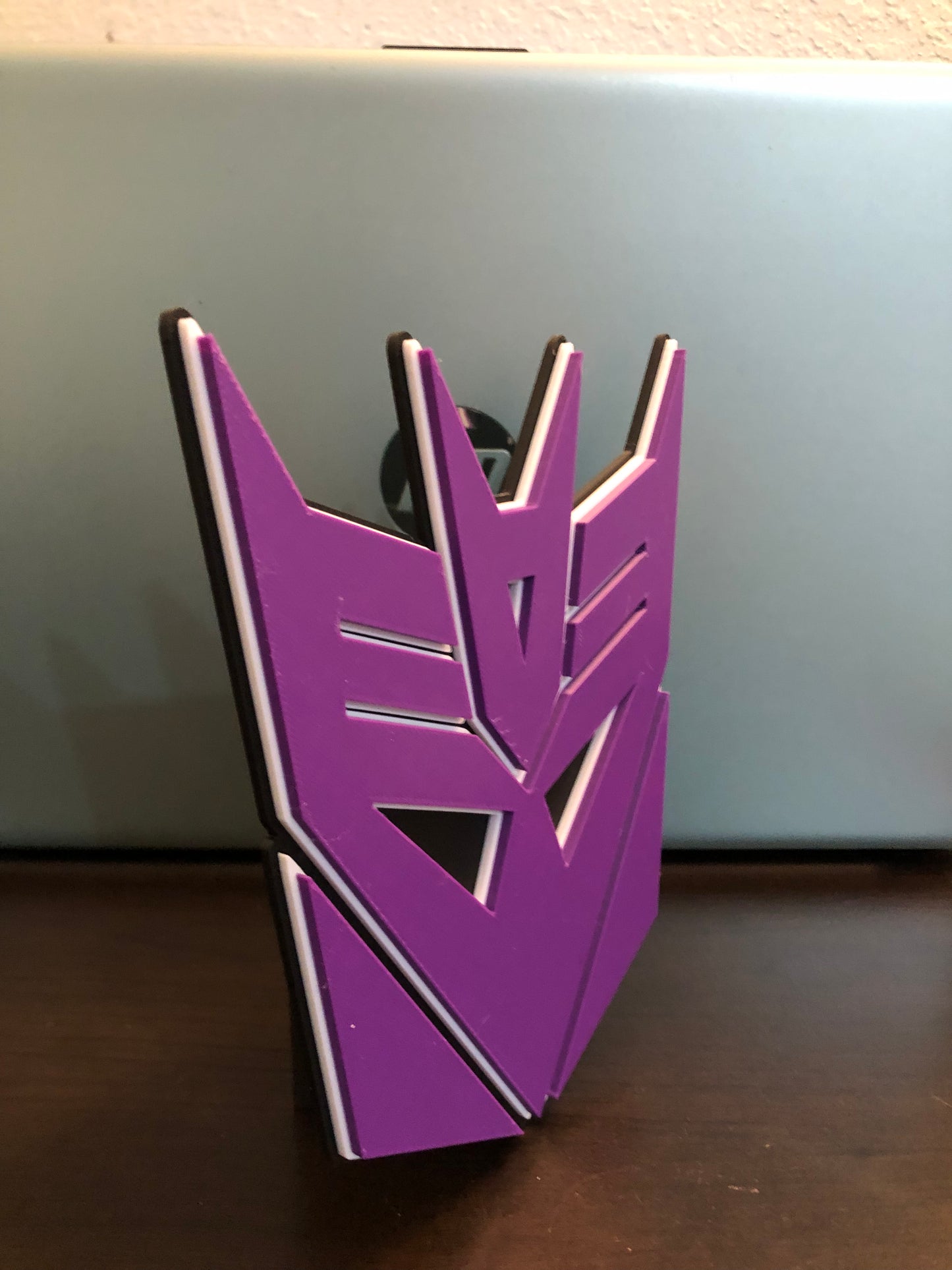 Decepticon logo/shelf display