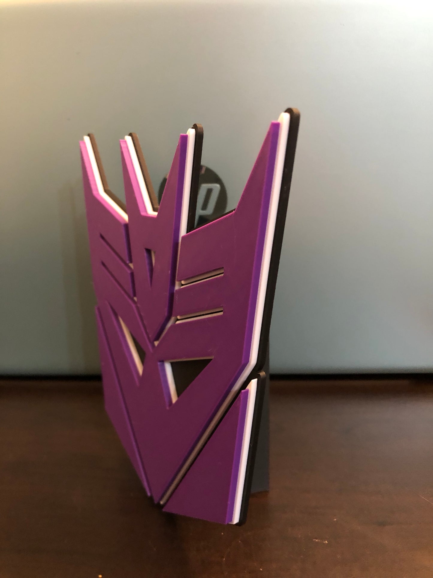 Decepticon logo/shelf display