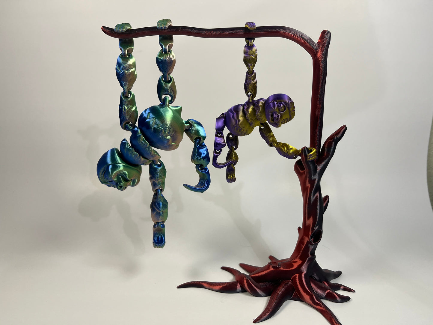 ARTICULATED SLOTH WITH TREE
