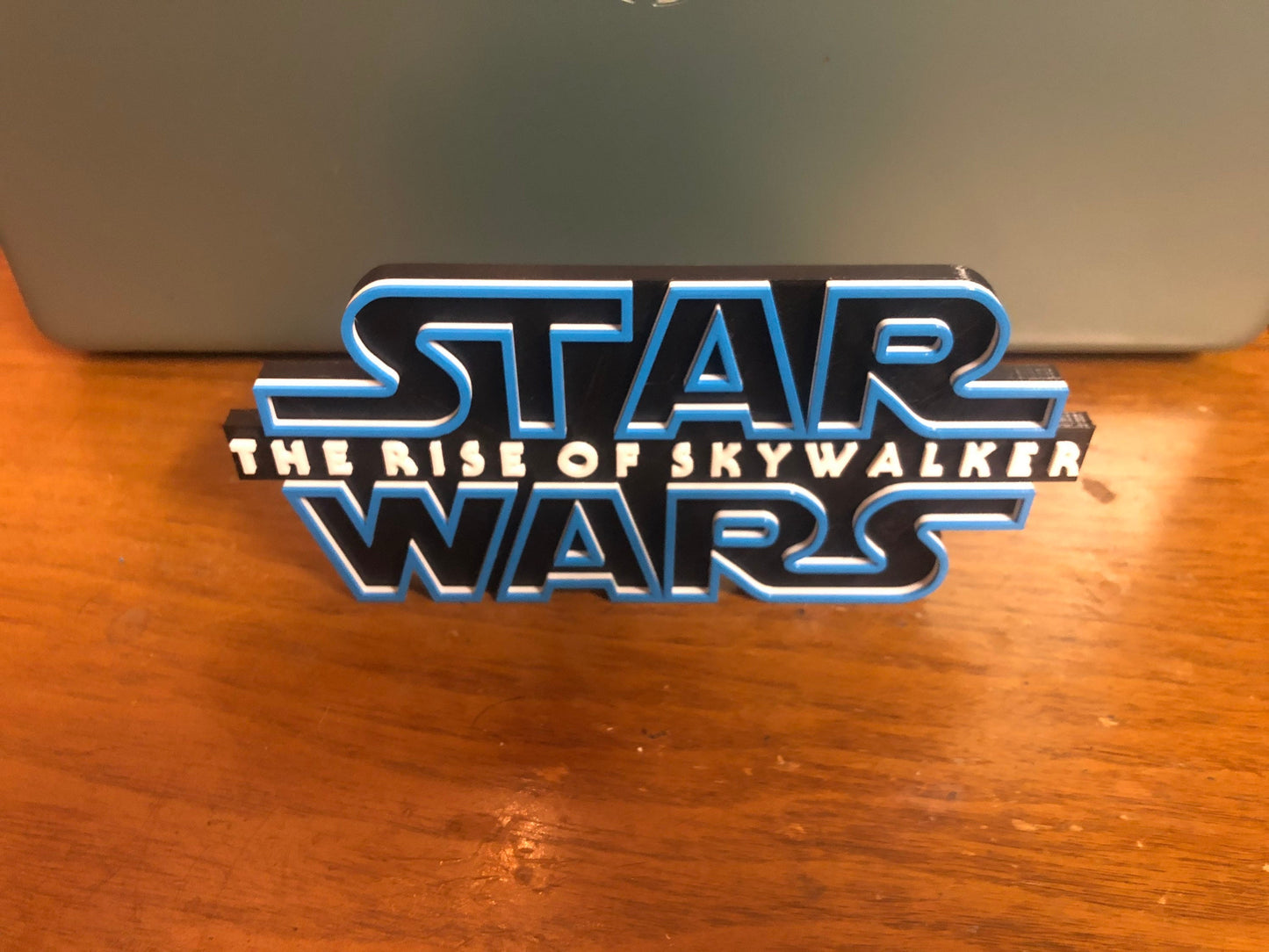 Star Wars The Rise of Skywalker logo/shelf display