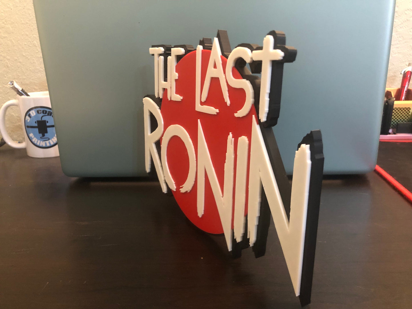 V2 The Last Ronin logo/logo display